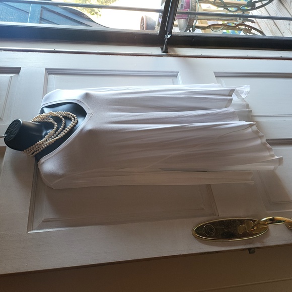 LONG SLEEVE ASYMMETRICAL TEE SHIRT - Picture 2 of 8